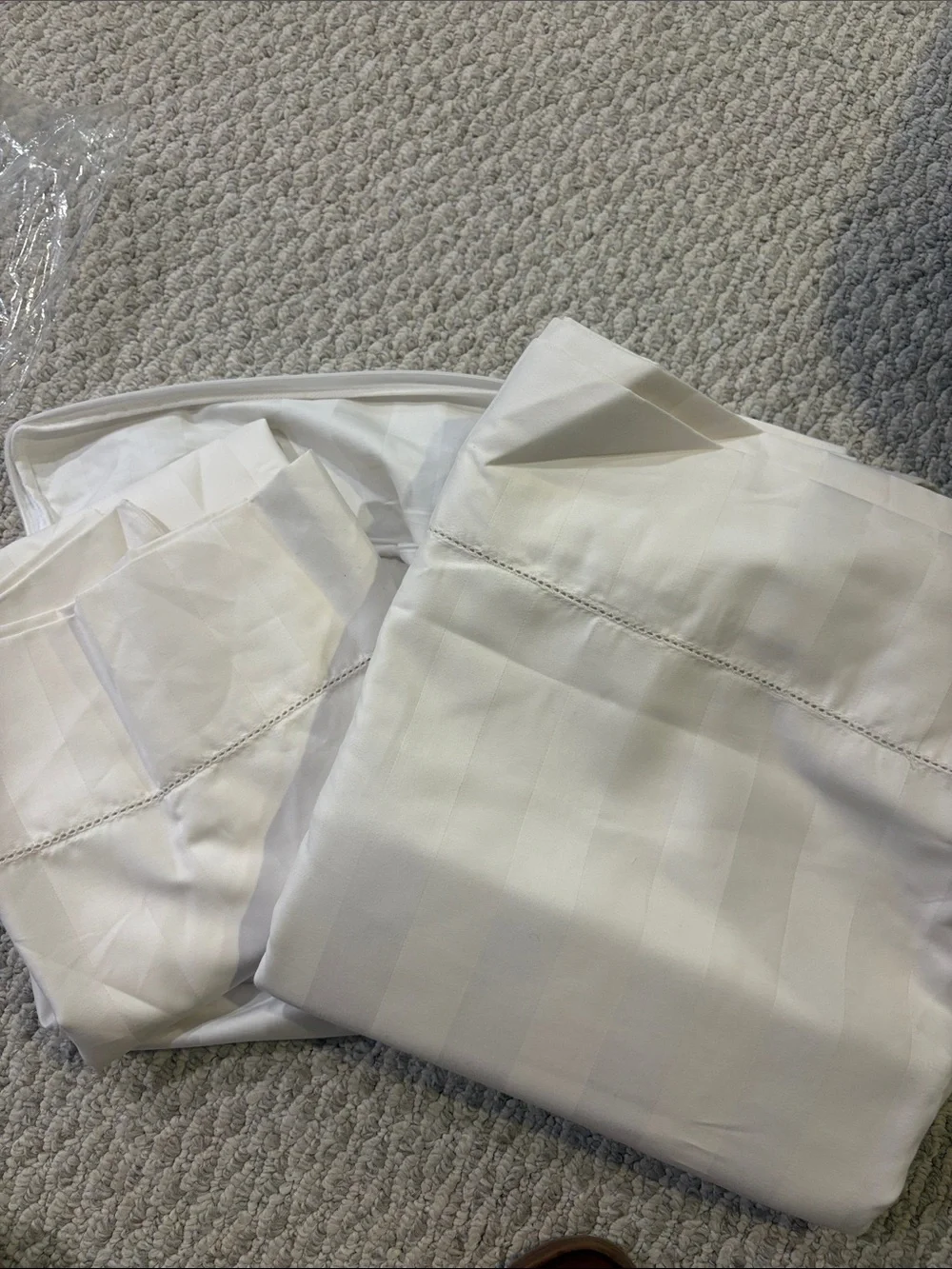 cream top sheet & two pillow cases charter club, Queen